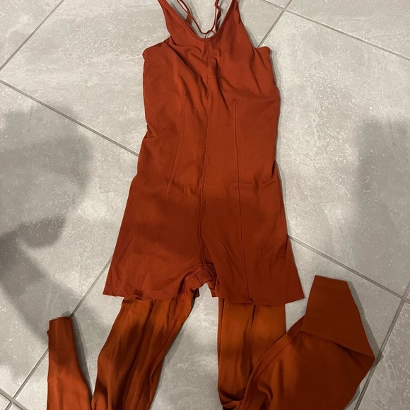 Nike yoga luxe layered compression Jumpsuit - Picture 8 of 8